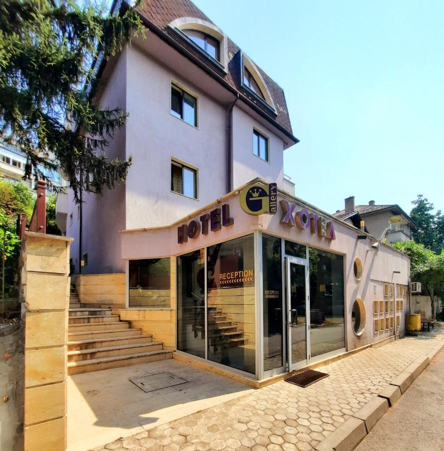 Family Art Hotel Gallery 普列文 外观 照片