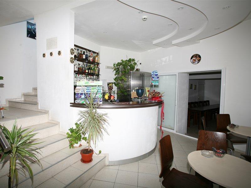 Family Art Hotel Gallery 普列文 外观 照片