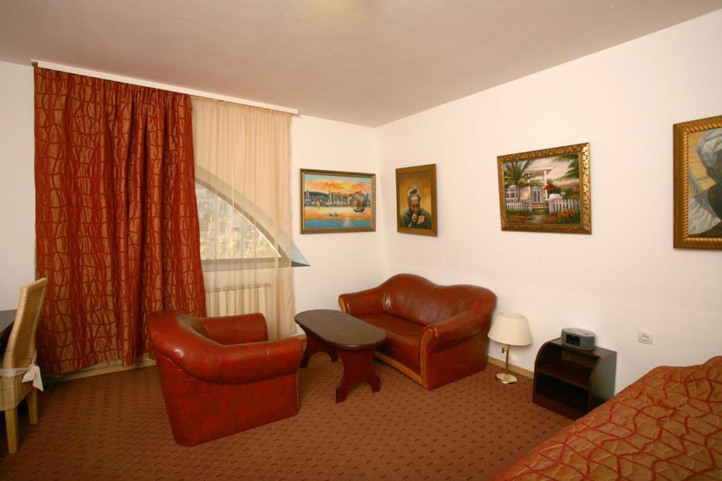 Family Art Hotel Gallery 普列文 客房 照片